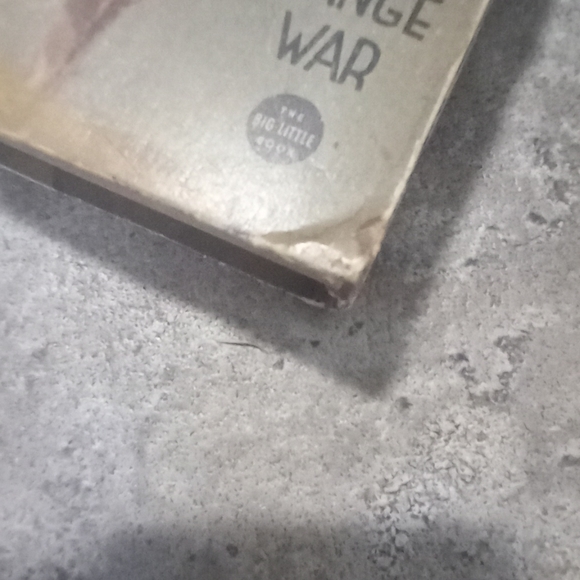 1937 Tom Mix Book - Picture 5 of 14